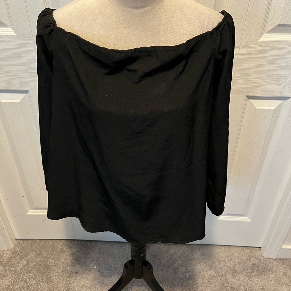 Halston size L Elegant Black Off-Shoulder Women's Top
